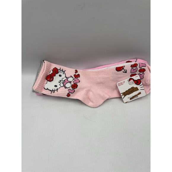Hello Kitty 2025 Valentine’s Socks Womens 3 Pair Size 4-10 NEW With Tags - Picture 2 of 5